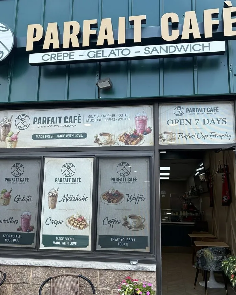 The Parfait Café storefront sign on Lincoln Ave reading crêpe, gelato, sandwich